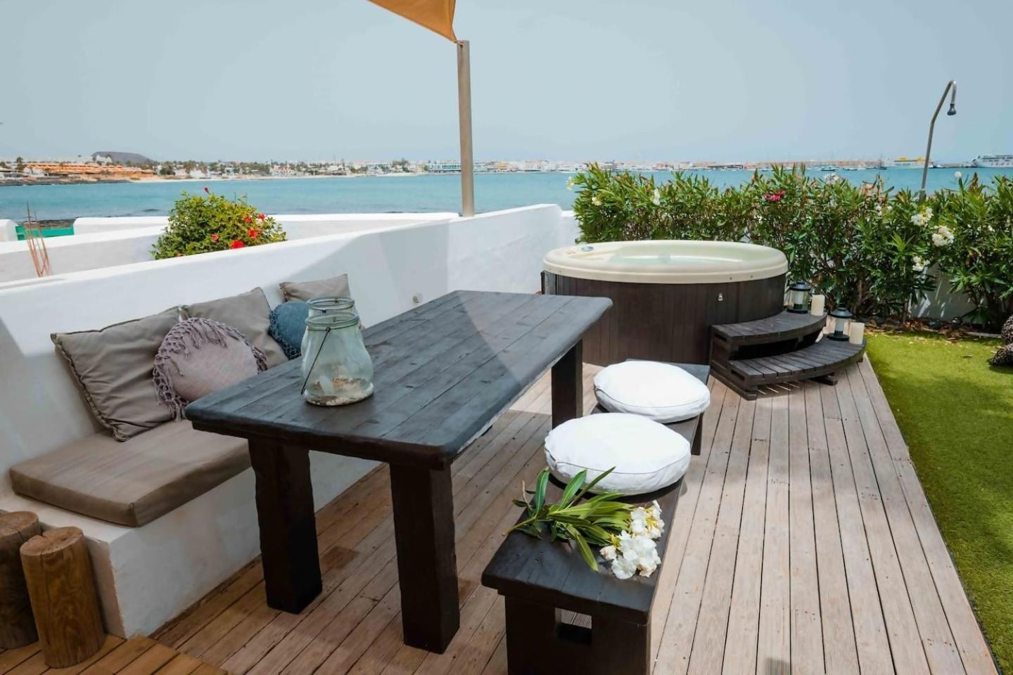 Villa Maluhia Frente Al Mar Y Jacuzzi Corralejo Extérieur photo